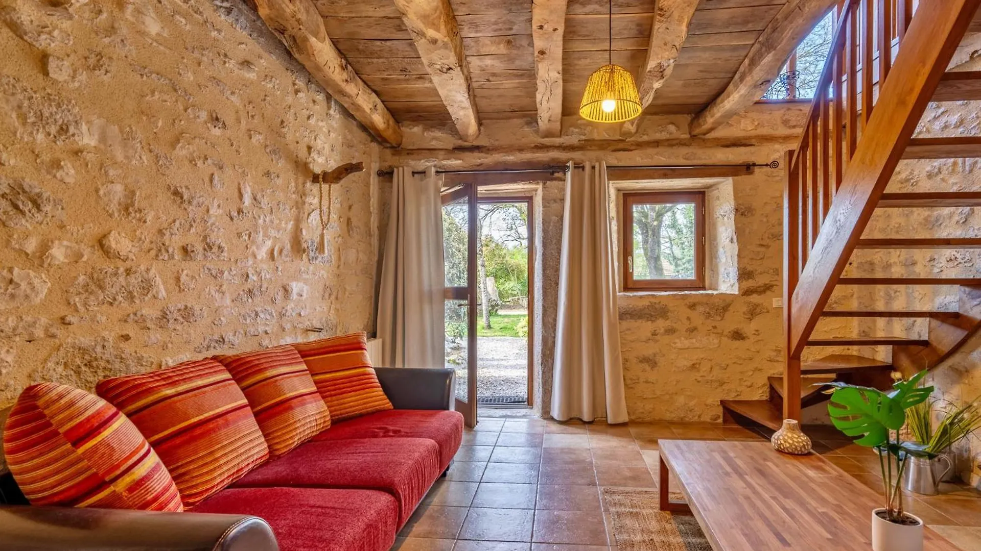 Bed & Breakfast Chambres Et Jardin De Pierres Espedaillac