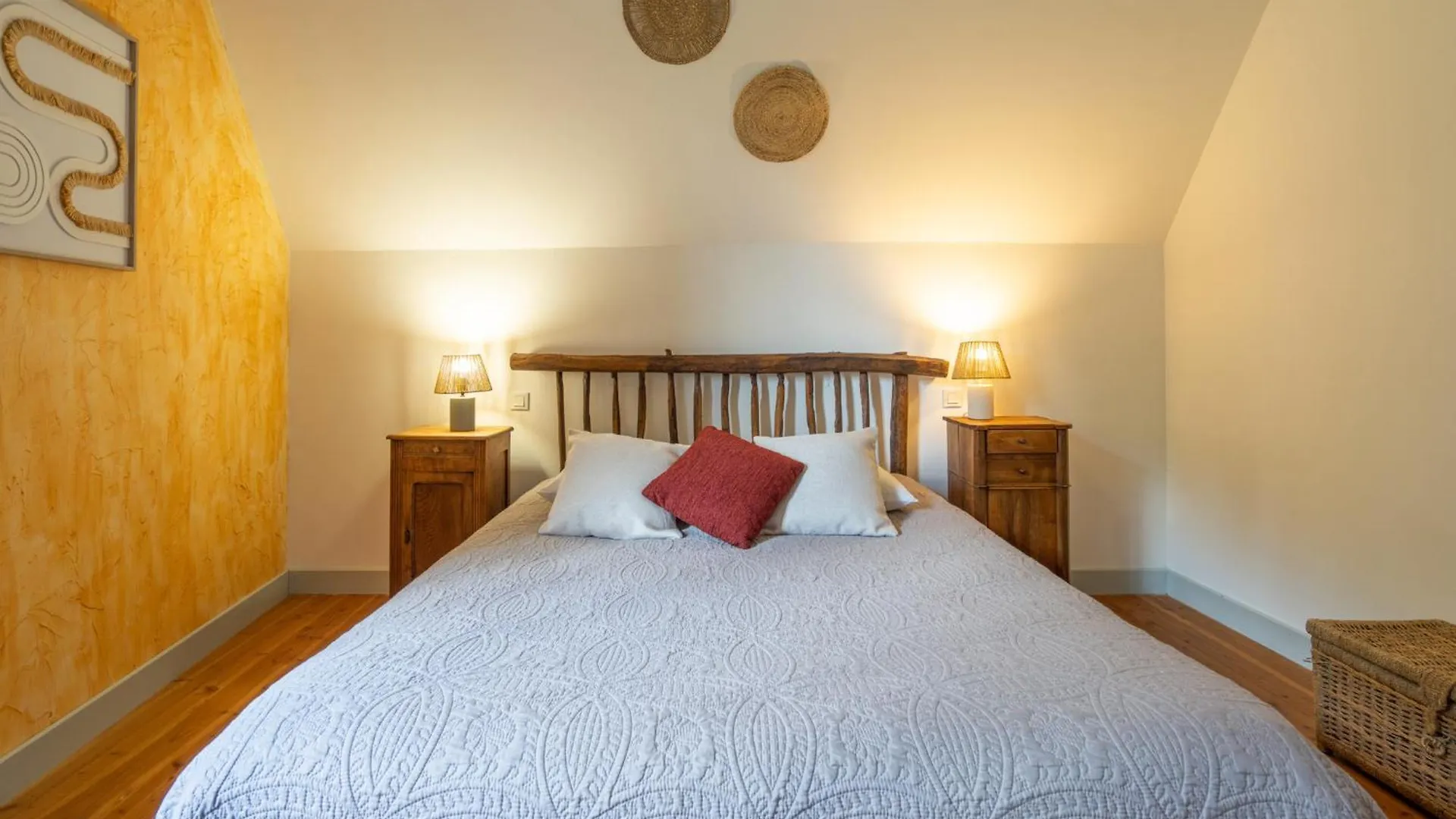 Bed & Breakfast Chambres Et Jardin De Pierres Espédaillac