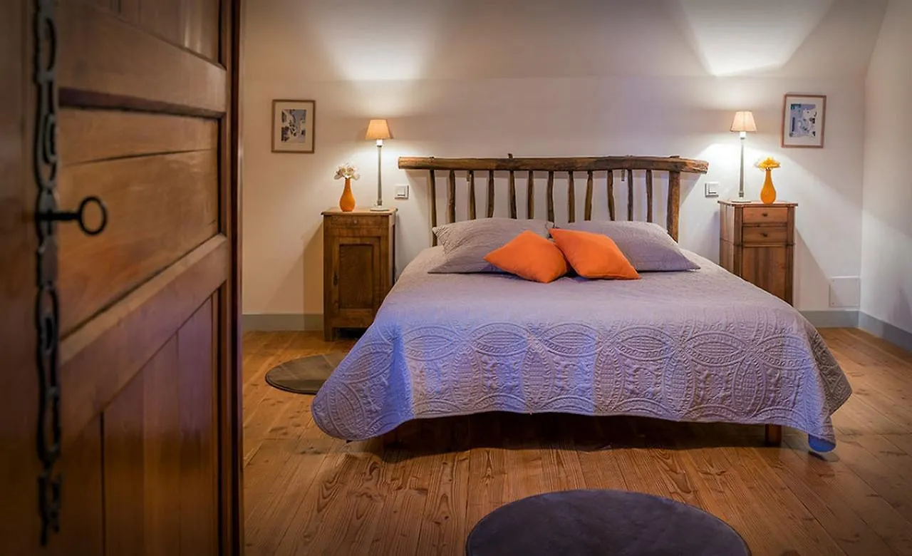 *** Bed & Breakfast Chambres Et Jardin De Pierres Espedaillac France